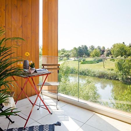 Il Lago - Azur - Cozy Luxurious Smart Home By The Lake Voluntari エクステリア 写真