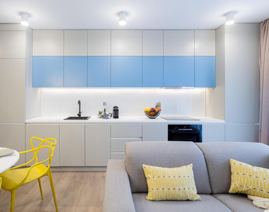 Il Lago - Azur - Cozy Luxurious Smart Home By The Lake Voluntari エクステリア 写真