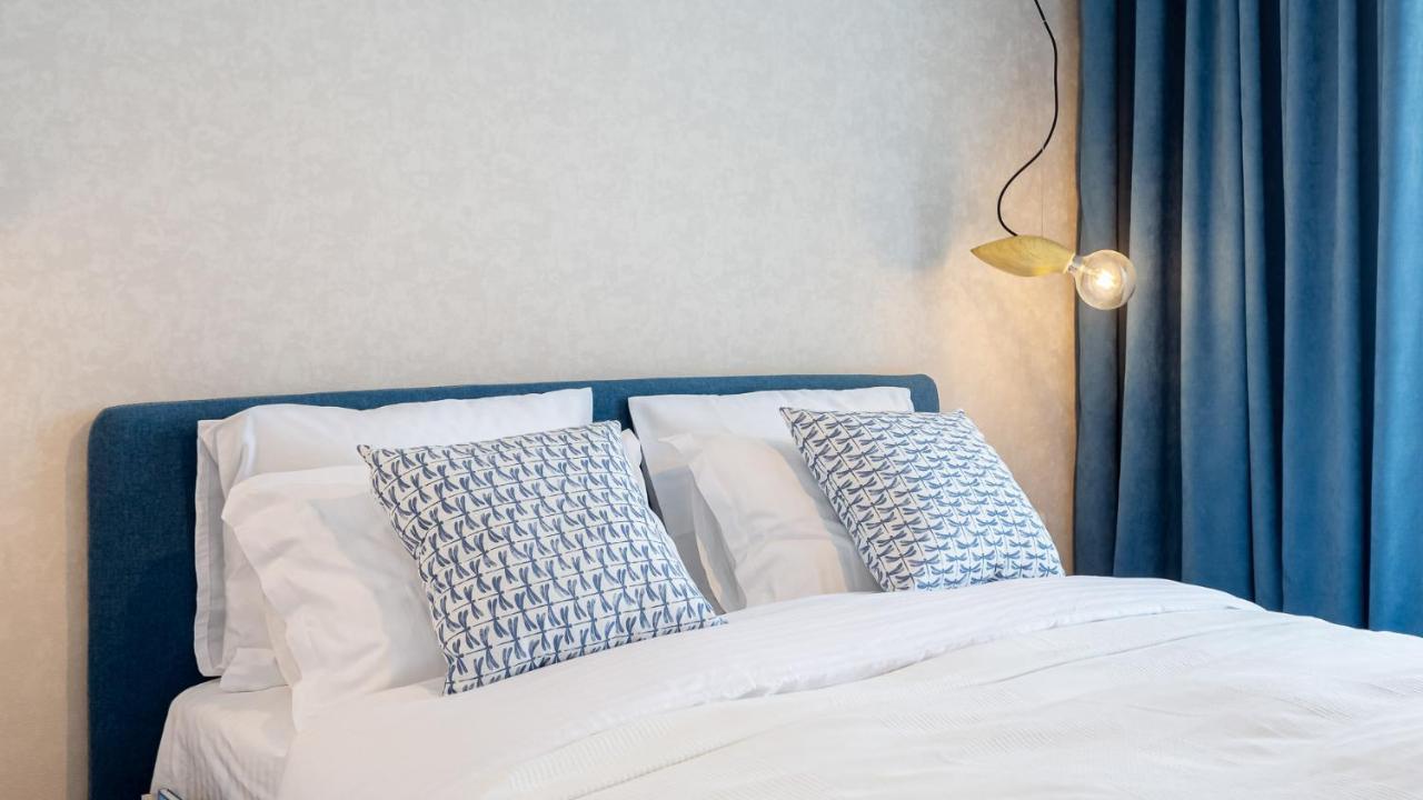 Il Lago - Azur - Cozy Luxurious Smart Home By The Lake Voluntari エクステリア 写真