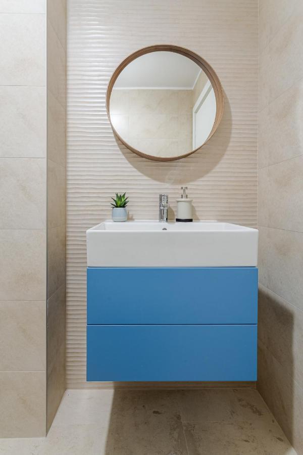Il Lago - Azur - Cozy Luxurious Smart Home By The Lake Voluntari エクステリア 写真