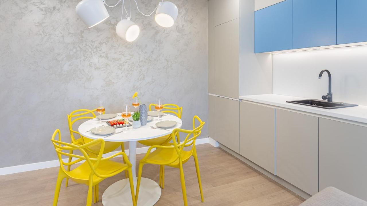 Il Lago - Azur - Cozy Luxurious Smart Home By The Lake Voluntari エクステリア 写真