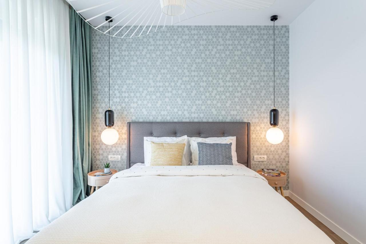 Il Lago - Azur - Cozy Luxurious Smart Home By The Lake Voluntari エクステリア 写真