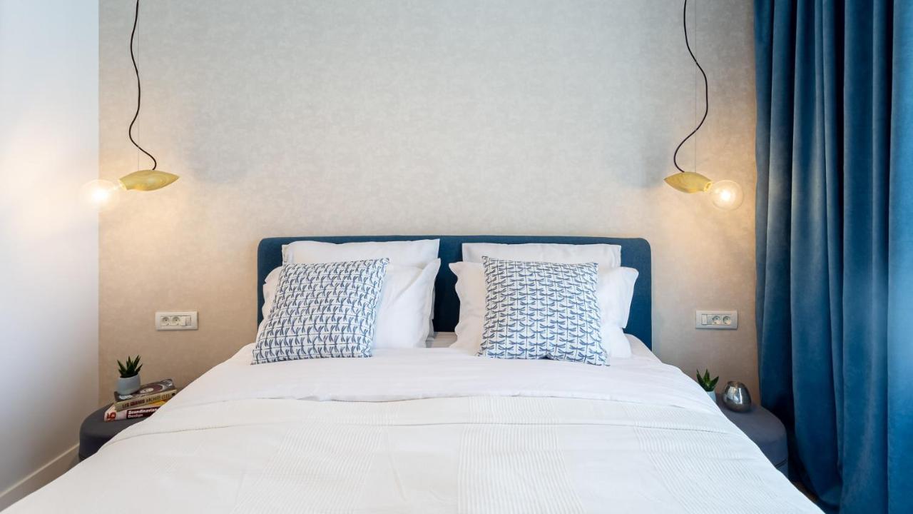 Il Lago - Azur - Cozy Luxurious Smart Home By The Lake Voluntari エクステリア 写真