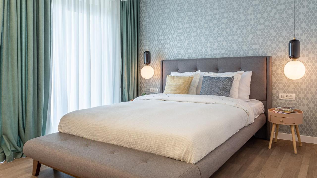 Il Lago - Azur - Cozy Luxurious Smart Home By The Lake Voluntari エクステリア 写真